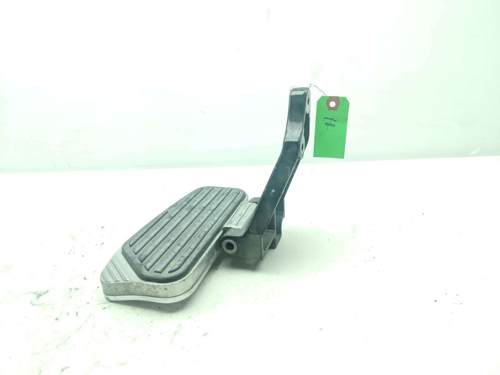 03 Kawasaki VN1500 Nomad Vulcan 1500L Rear Right Passenger Floorboard