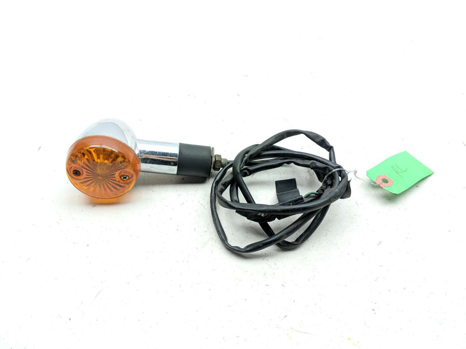 06-16 Kawasaki Vulcan 900 VN900C Rear Left Turn Signal Indicator Light Chrome