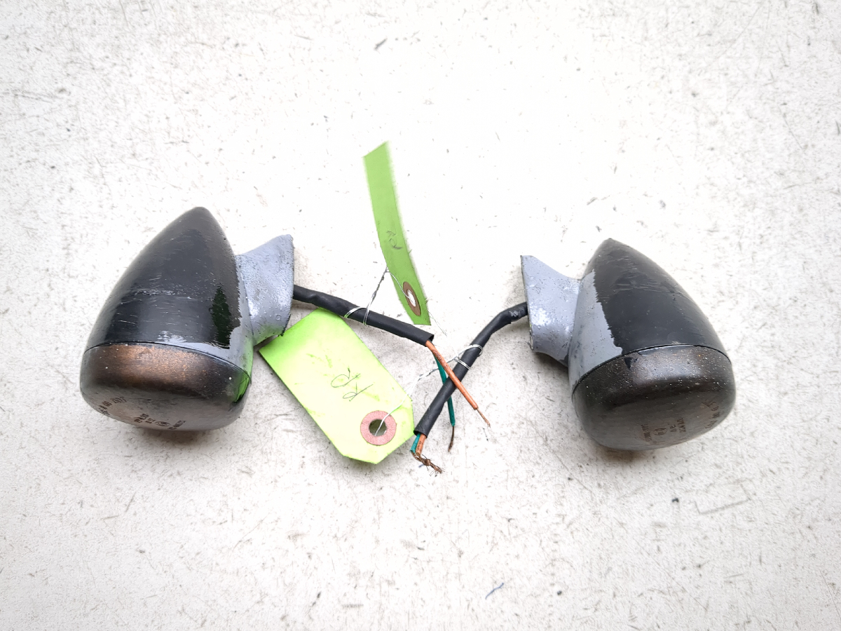 02-04 Kawasaki VN1500 Vulcan Mean Streak Rear Turn Signal Lights Set
