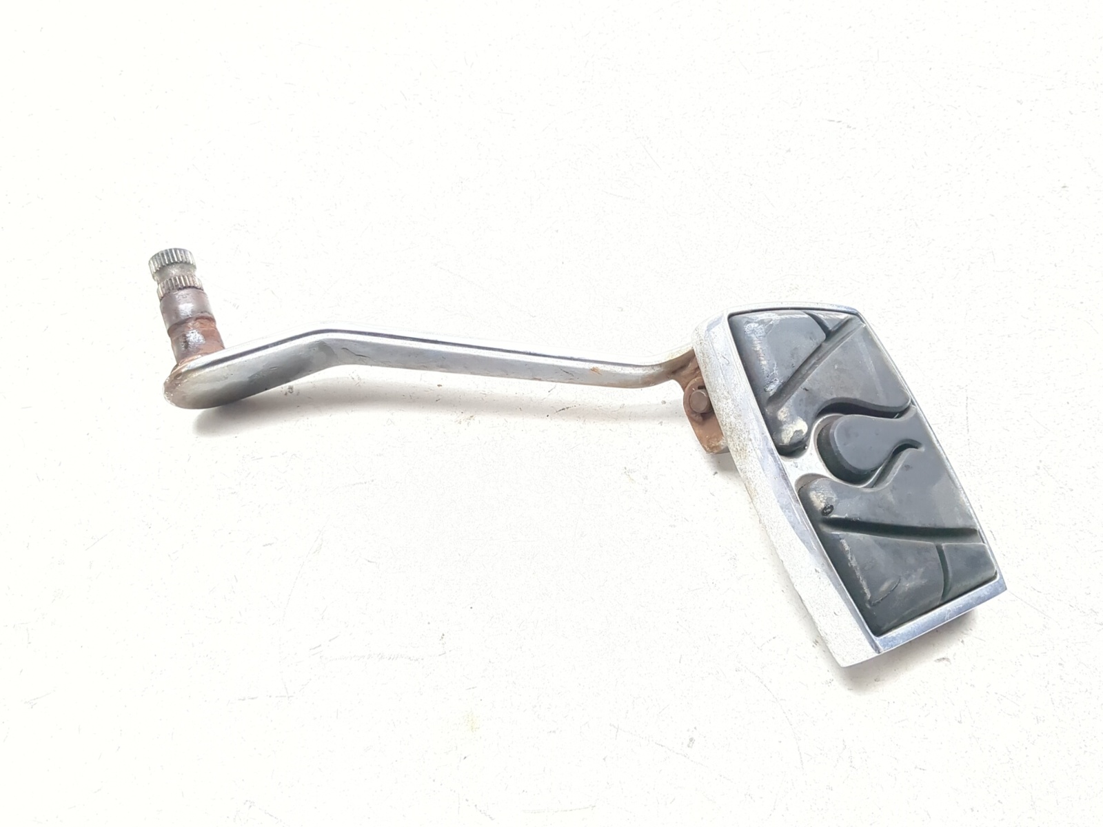 04-10 Kawasaki Vulcan 2000 VN2000 Right Rear Brake Pedal