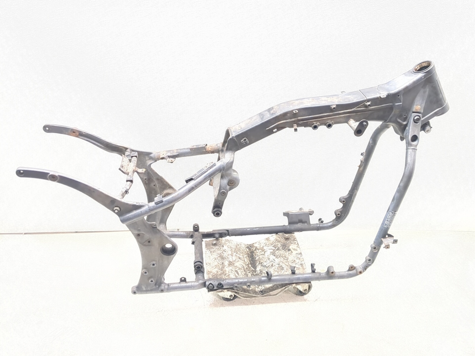 04-10 Kawasaki Vulcan 2000 VN2000 Main Frame Subframe STRAIGHT CLN