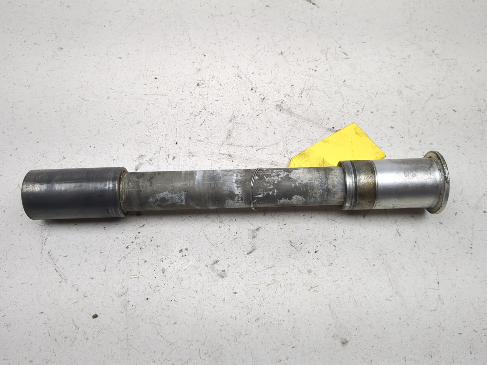 01-03 Suzuki GSXR 600 750 Front Wheel Axle 54711-35F00 TRSH JR