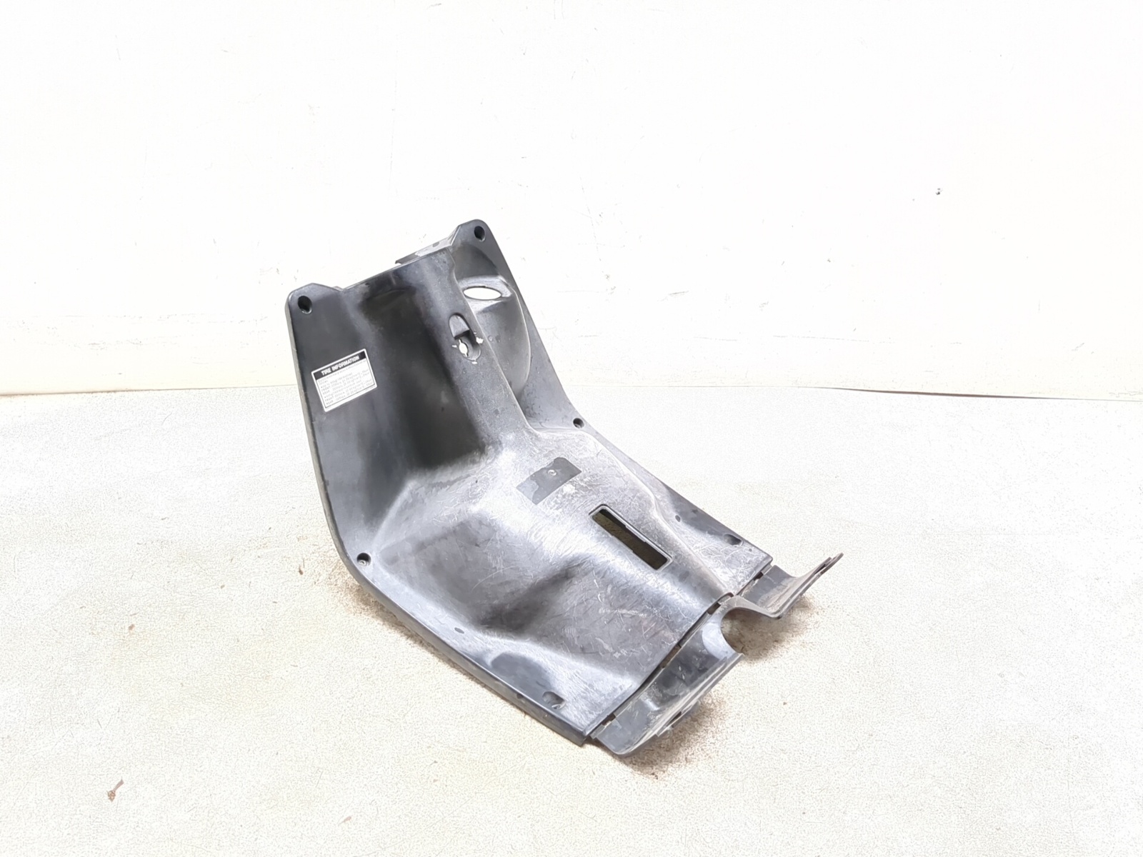 09-15 Yamaha Zuma YW125 Front Inner Leg Shield Fairing Cover 32S