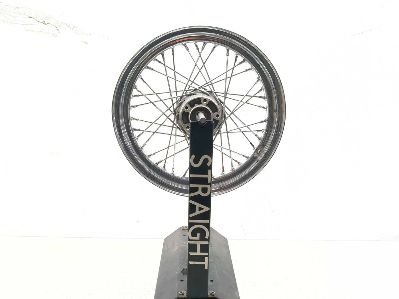 08-13 Harley Davidson Road King FLHR Front Wheel Rim STRAIGHT 16X3.00 40960-08