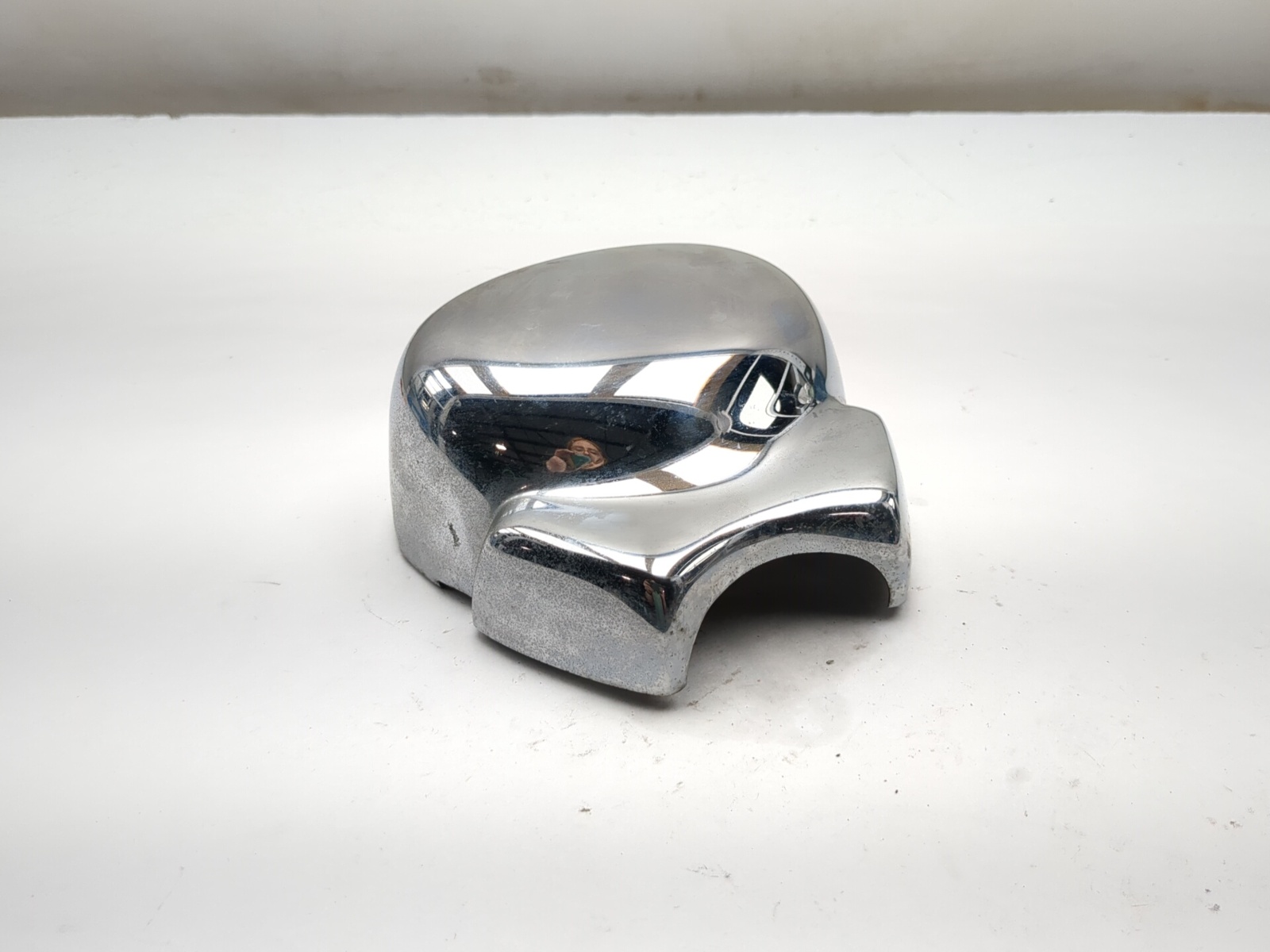 02-06 Harley Davidson VROD VRSCA Left Side Horn Cover Chrome  69040-01