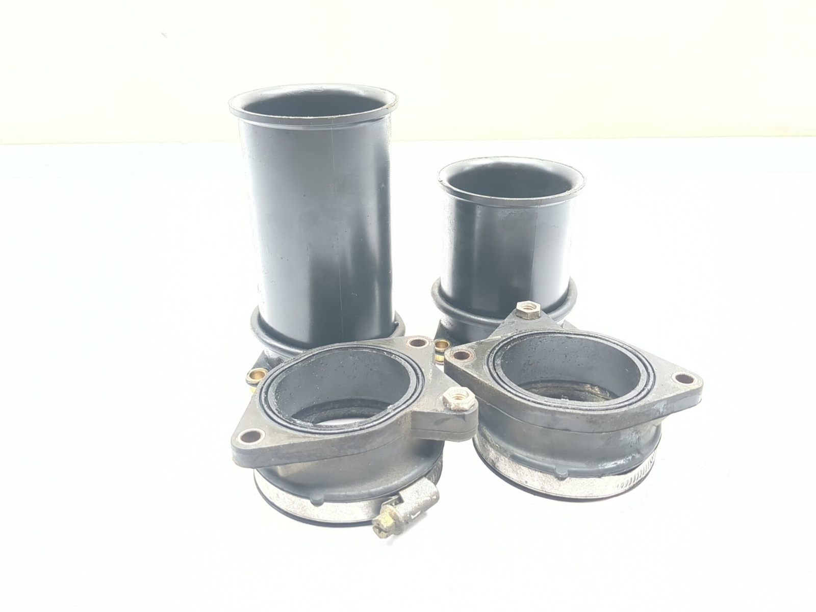 02-06 Harley Davidson VROD VRSCA Inner Velocity Stacks Boot Clamps