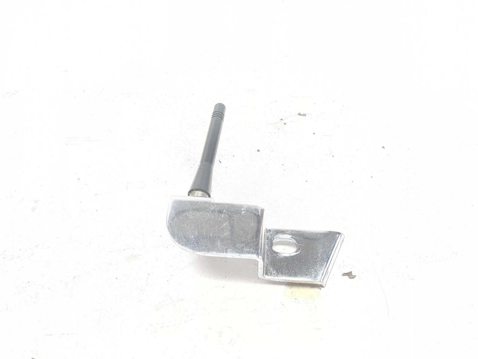 99-06 Harley-Davidson Road Glide FLTRI Antenna Mounting Bracket
