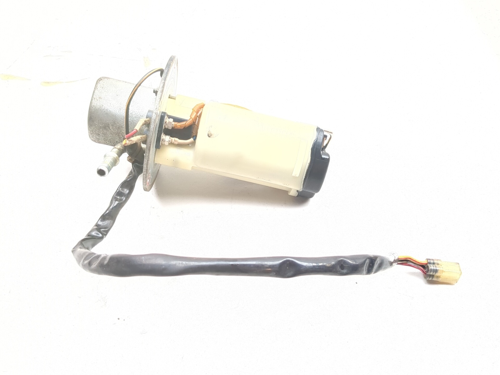 05 06 Kawasaki ZX6 ZX 636 Gas Fuel Pump 49040-0007 Mitsubishi UC