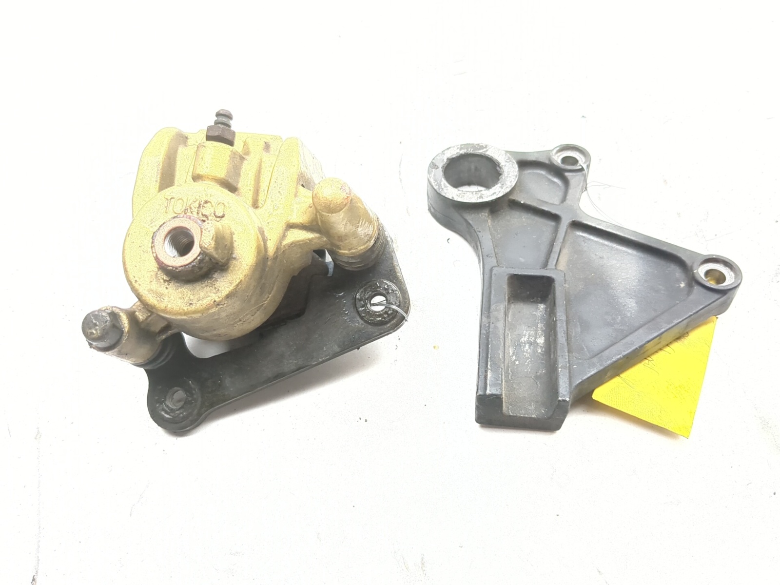 05 06 Kawasaki ZX6 ZX 636 Rear Brake Caliper & Bracket 43041-0027