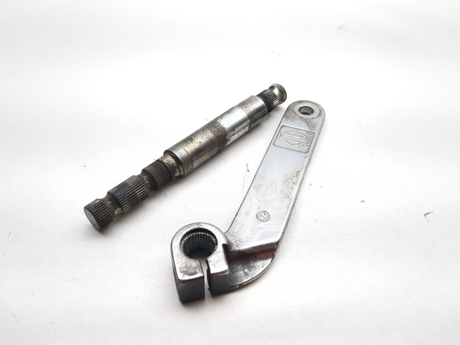 masarohi0661　タフト 06 Harley Davidson Street Glide FLHXI Front Inner Shifter Shaft