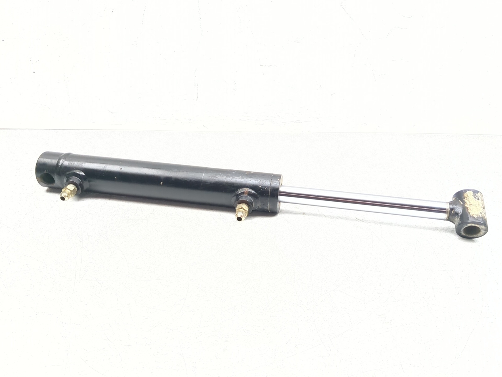 n！ 06-10 Kubota RTV 900 Front Steering Cylinder Barrel K7561-16702