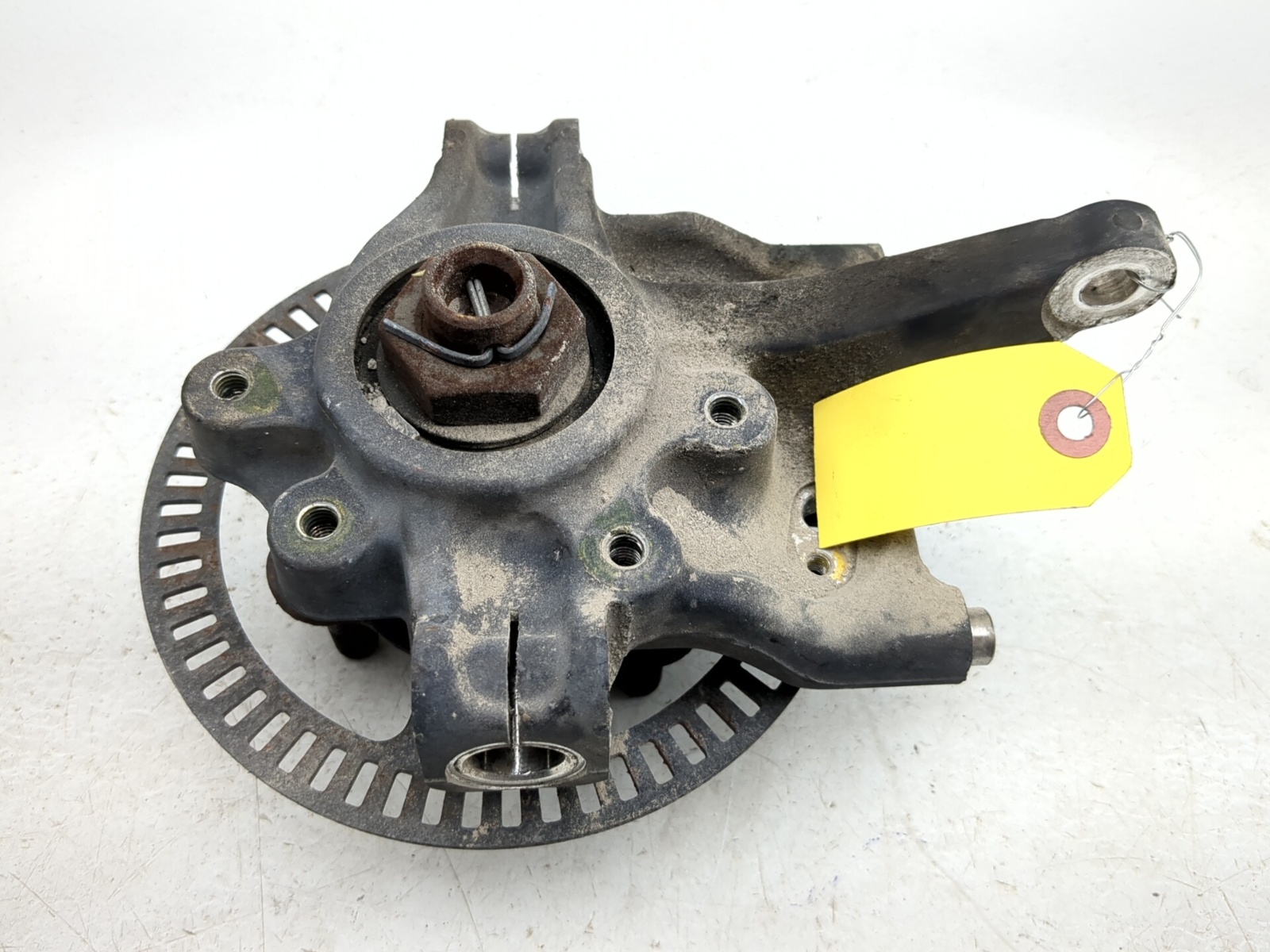 (o^^o)① 14-19 Can Am Spyder Roadster RT Front Left Steering Knuckle Hub