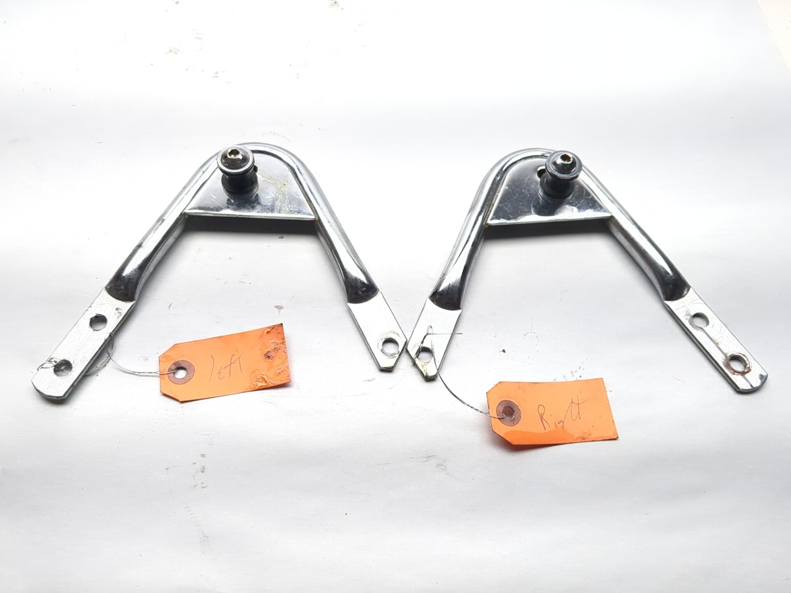 04-06 Harley Road King Custom FLHRS Left Right Saddlebag Support
