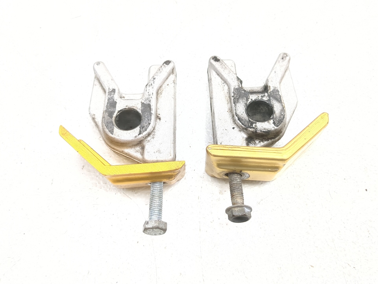 専用ページ③ 00-03 Ducati M900 Monster 900 IE Rear Left Right Axle Chain