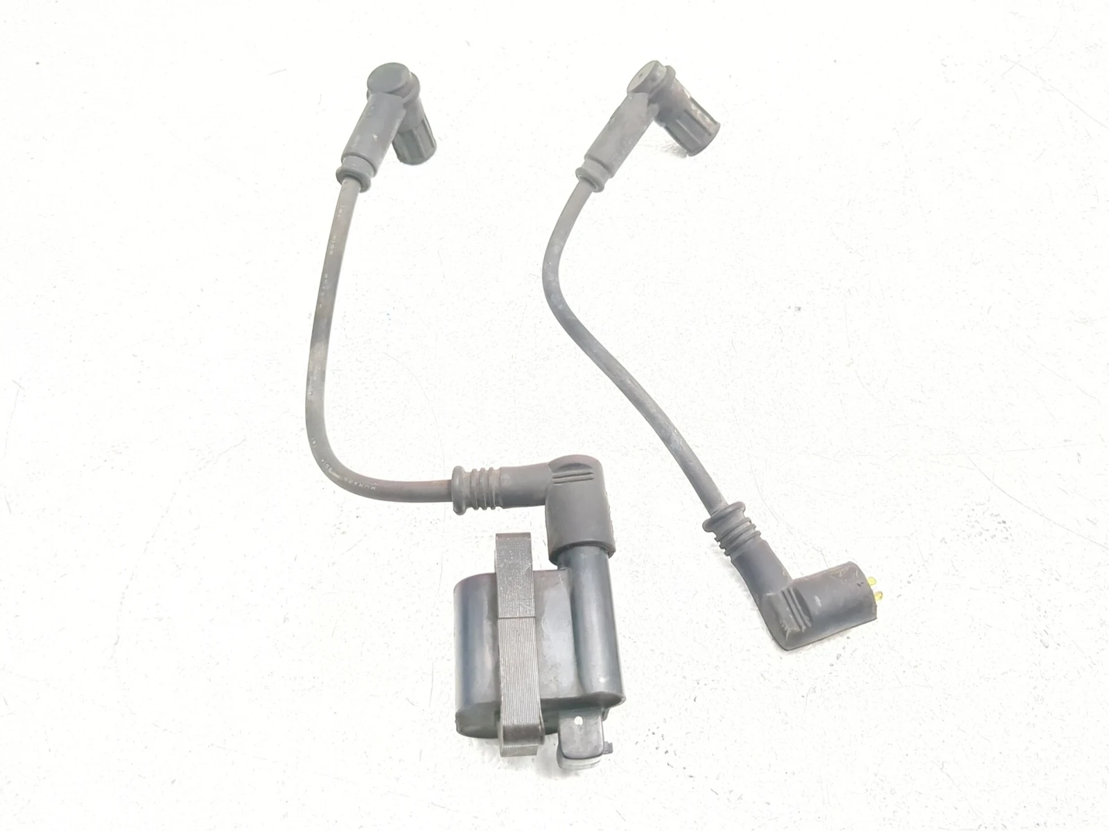 15-18 Ducati Scrambler Ignition Coil Spark Plug Set 38010151A