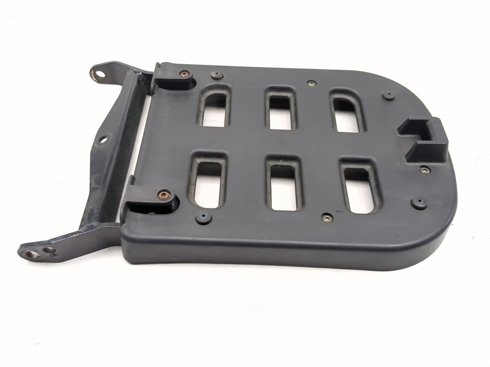 06-11 Piaggio MP3 250 Topcase Frame Plate