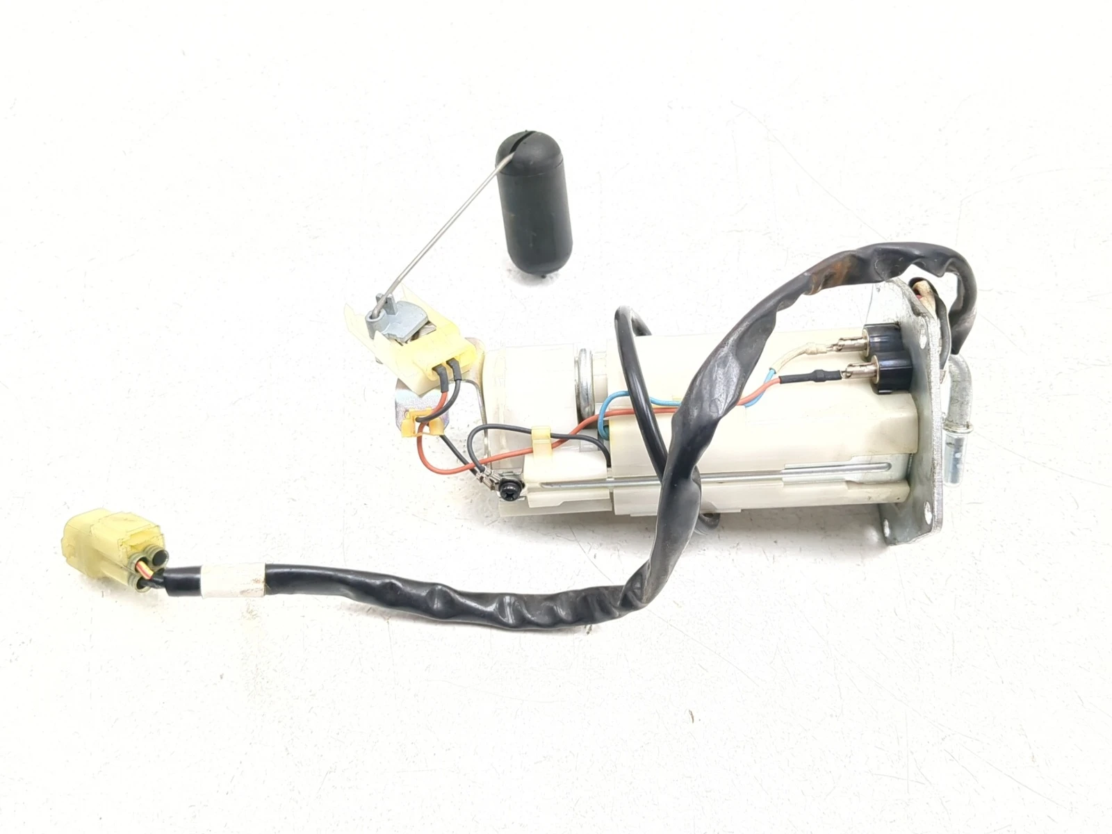 きんかん 21-24 Kawasaki ZX10R Ninja ZX 10 Fuel Pump Sending Unit Assembly