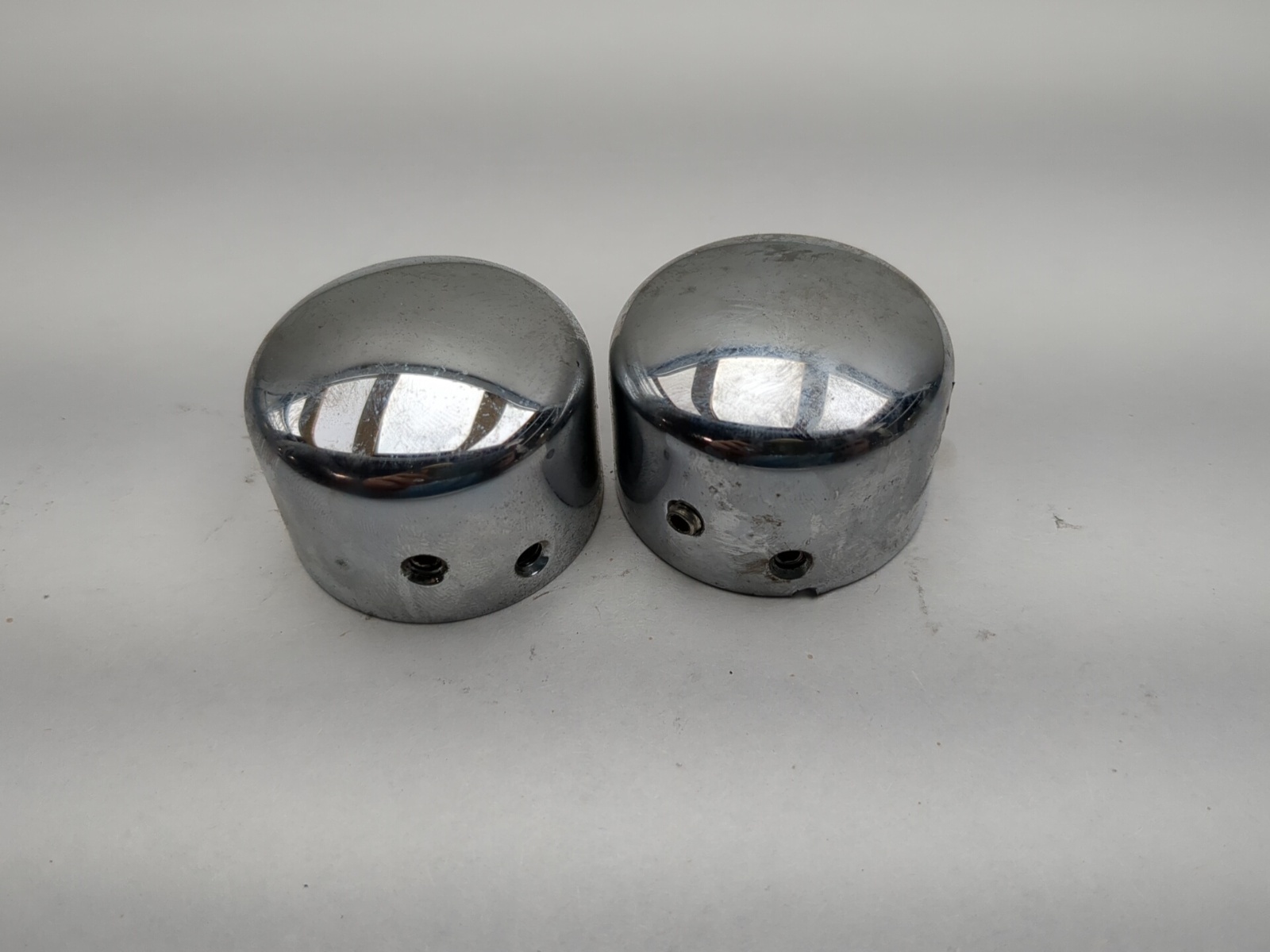 07-17 Harley Davidson Softail Deluxe FLSTN Front Left Right Axle Cover Set