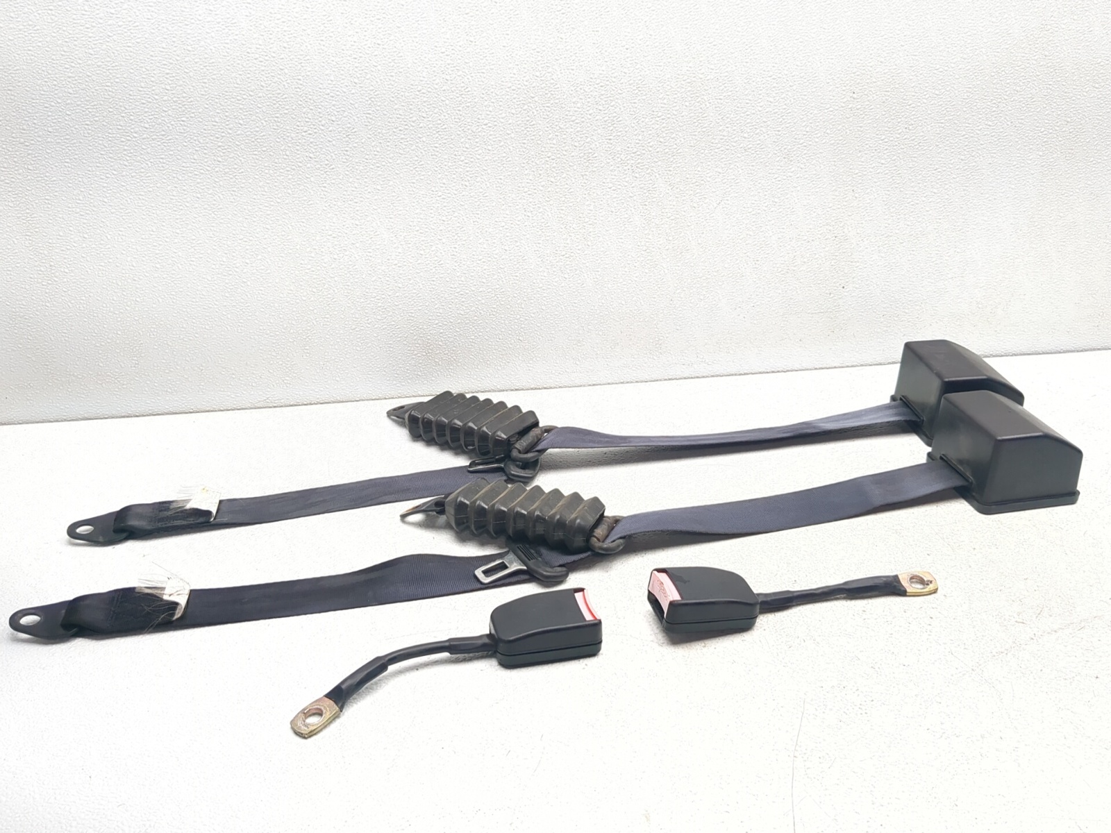 20-25 Massimo T-Boss 410 Driver Passenger Set Seat Belt Set 47074 26915