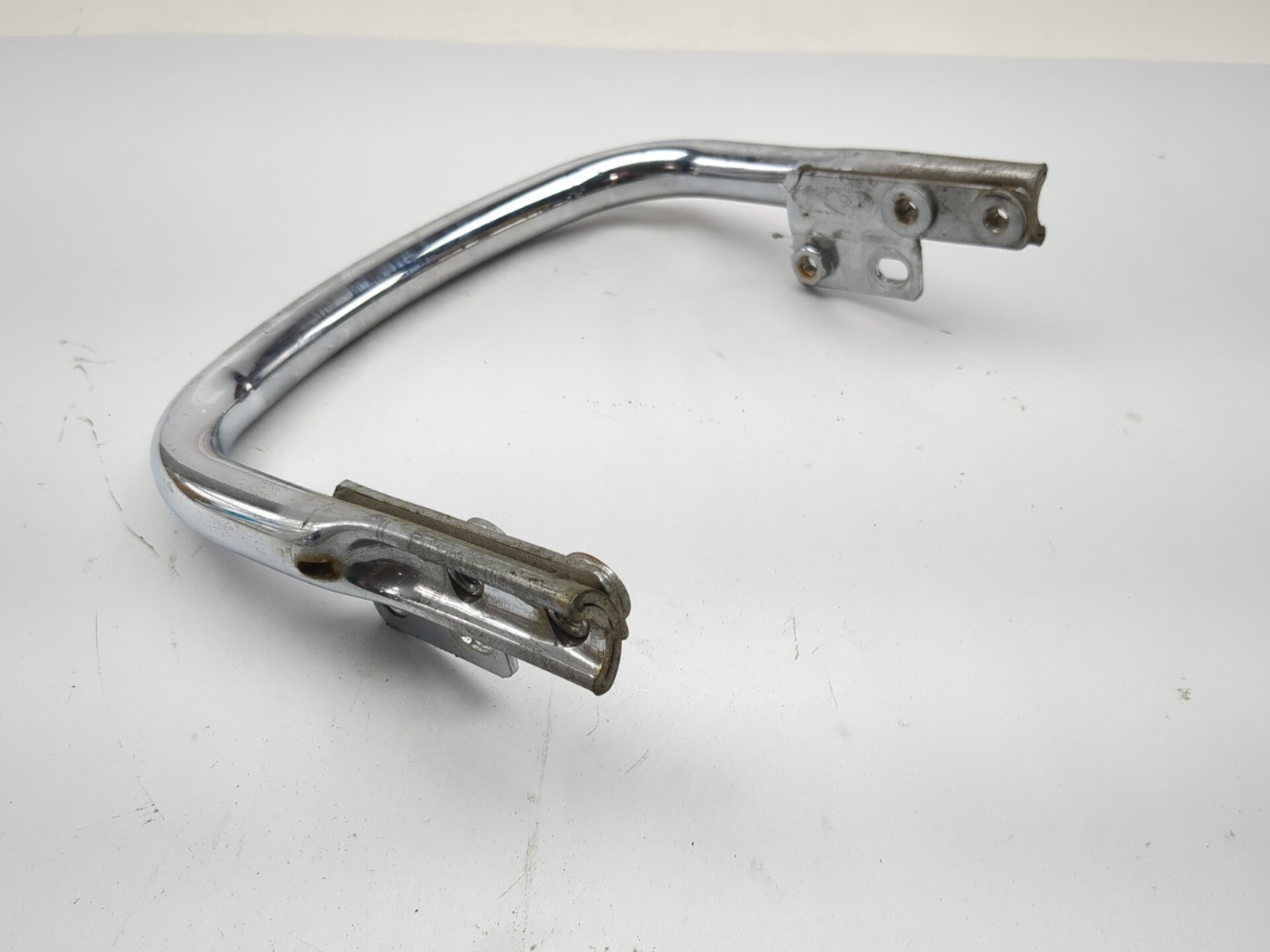 05-06 Harley-Davidson Street Glide FLHXI Rear Passenger Grab Rail