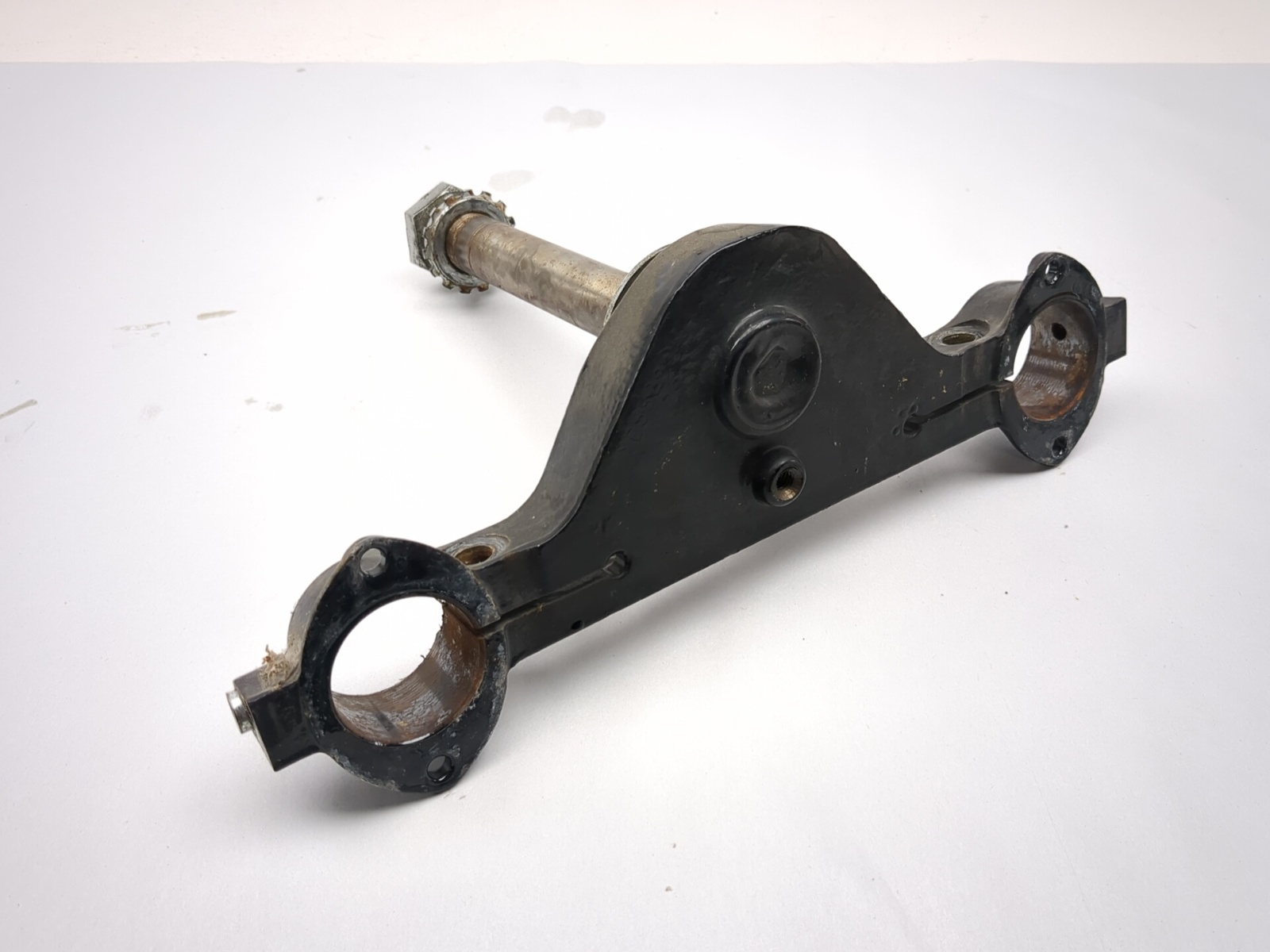 05-06 Harley Davidson Street Glide FLHXI Lower Triple Tree Stem