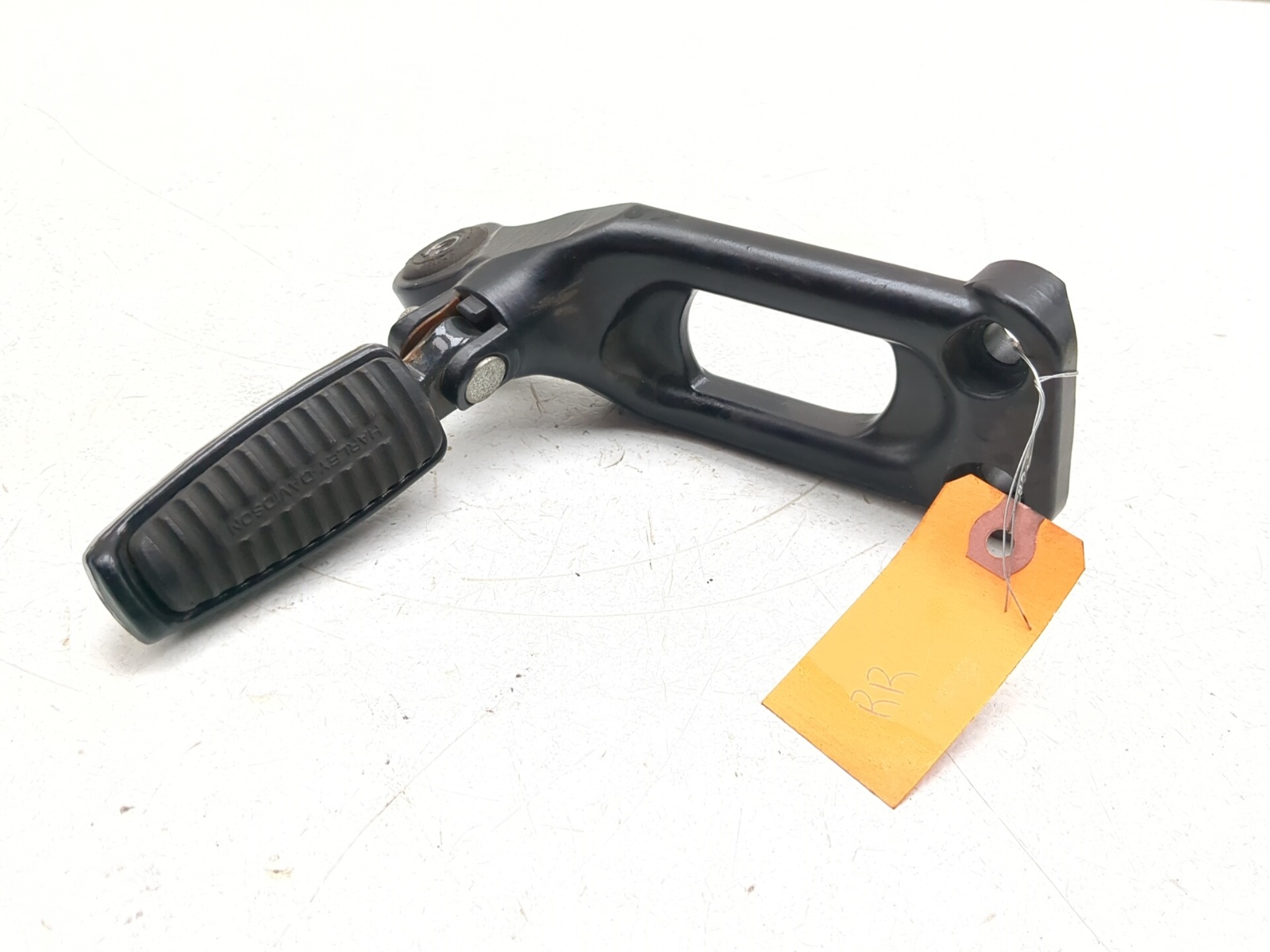 【Suzuki 】 12-17 Harley NIGHT ROD VRSCDX Rear Right Passenger Foot Peg Mount
