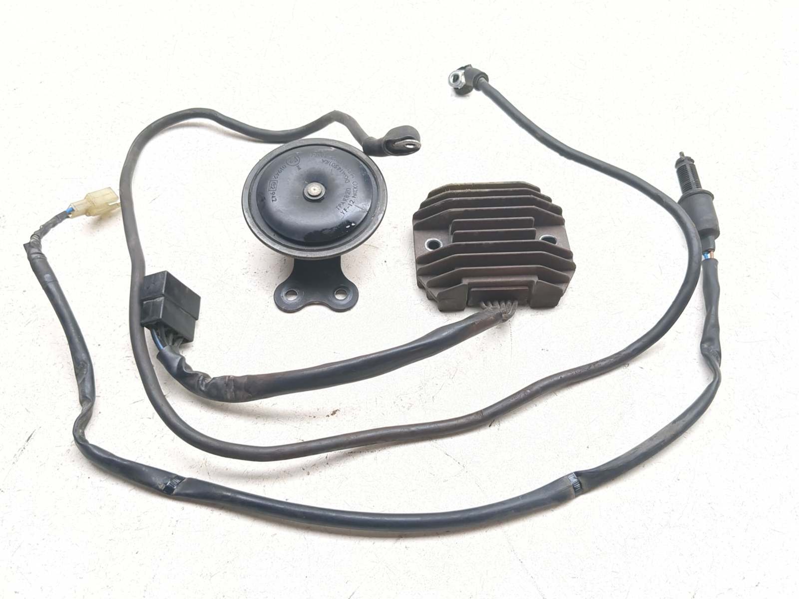 95-05 Kawasaki Vulcan 800 VN800B5 Classic Regulator Horn Cable Set