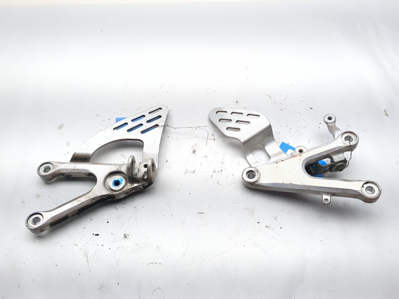 03-05 Yamaha YZF-R6 06-09 R6S Front Left Right Rearset Brackets