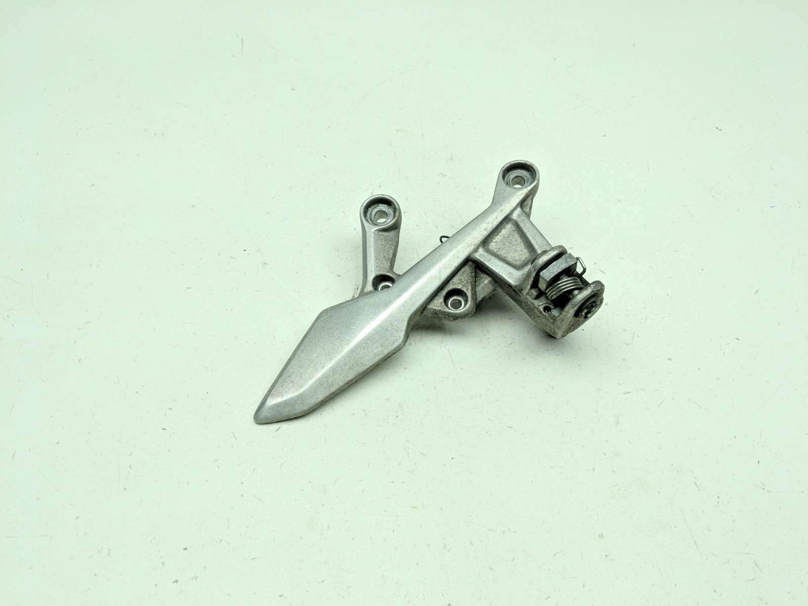 18 Honda CB500F Front Right Driver Peg Rearset Mount Bracket 50600
