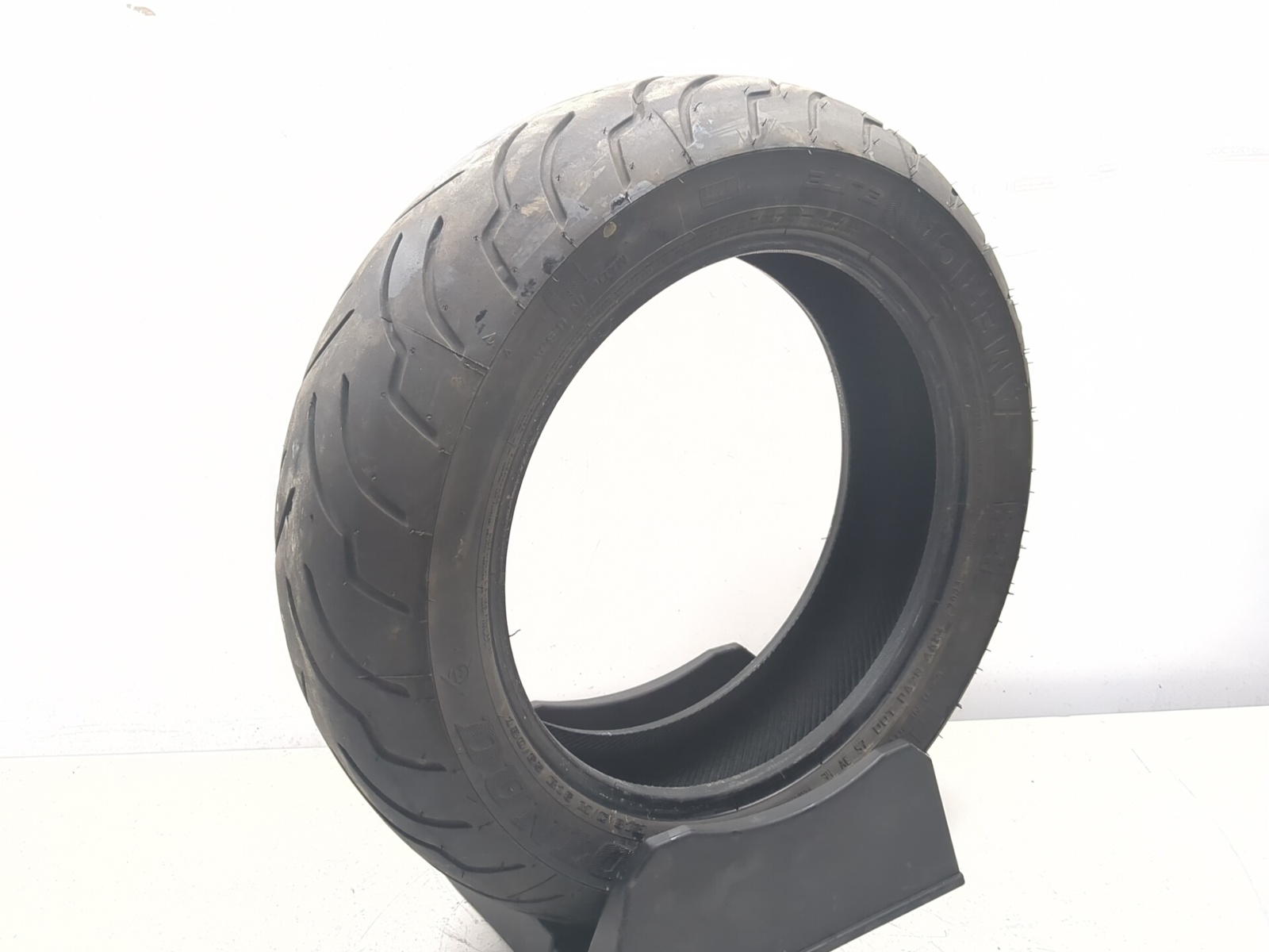 Dunlop American Elite Rear Tire 180/65B16 5415359 - Sun Coast