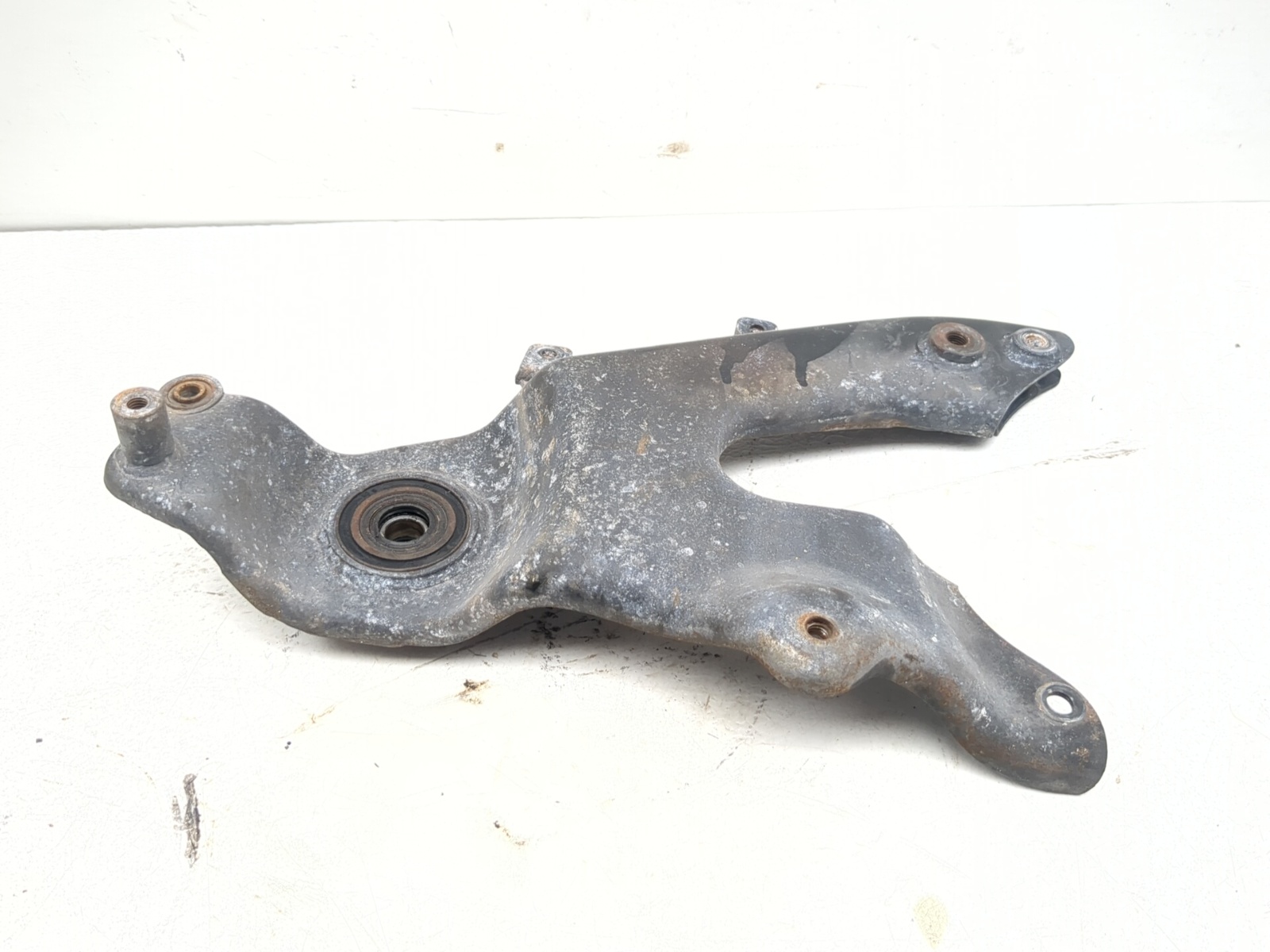 09-15 Yamaha Zuma YW125 Rear Right Arm 5S9-F2110-01-00 - Sun Coast