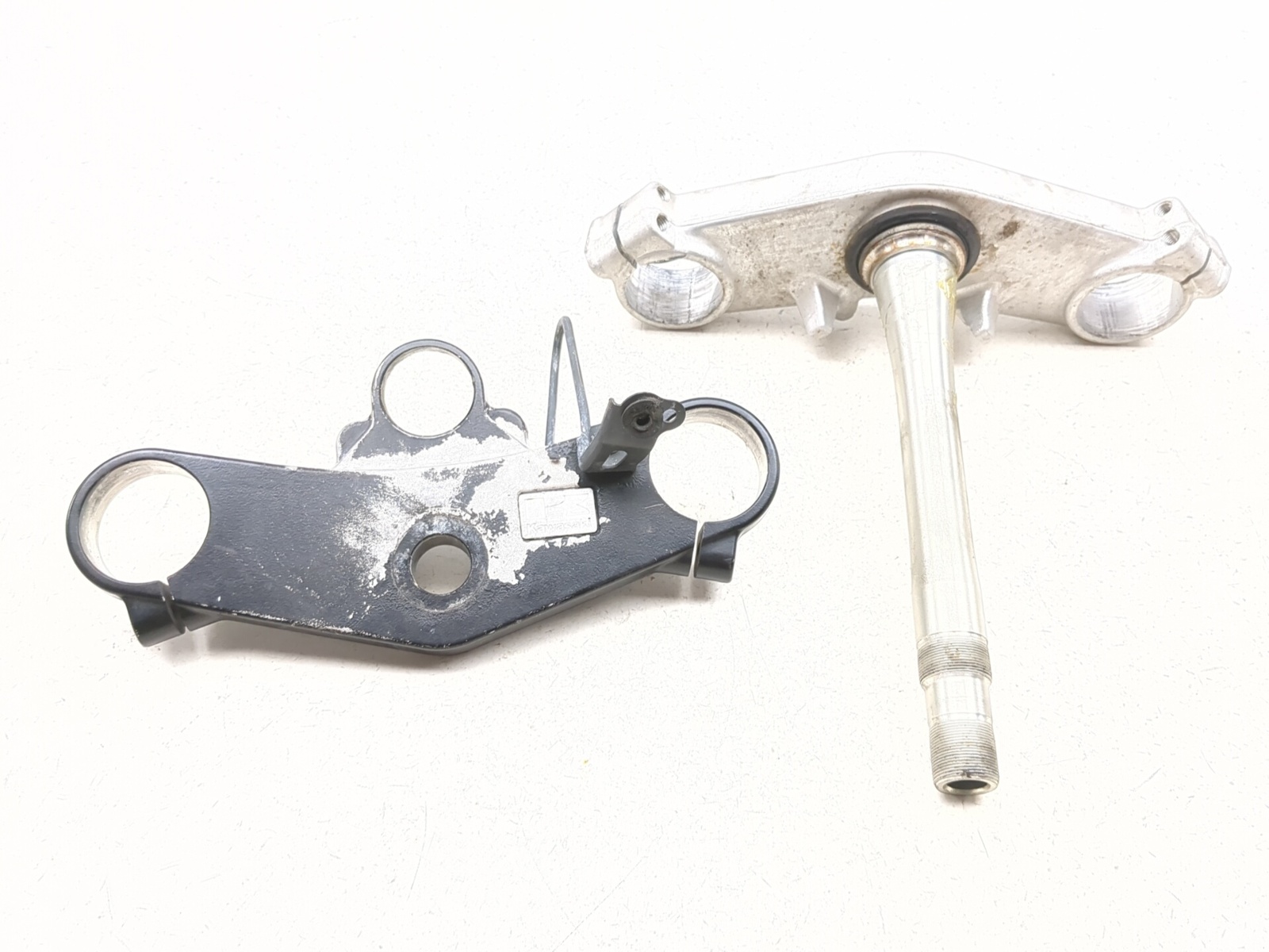 05-08 Kawasaki ZZR 600 Upper Lower Triple Tree Yoke Stem Clamp Set