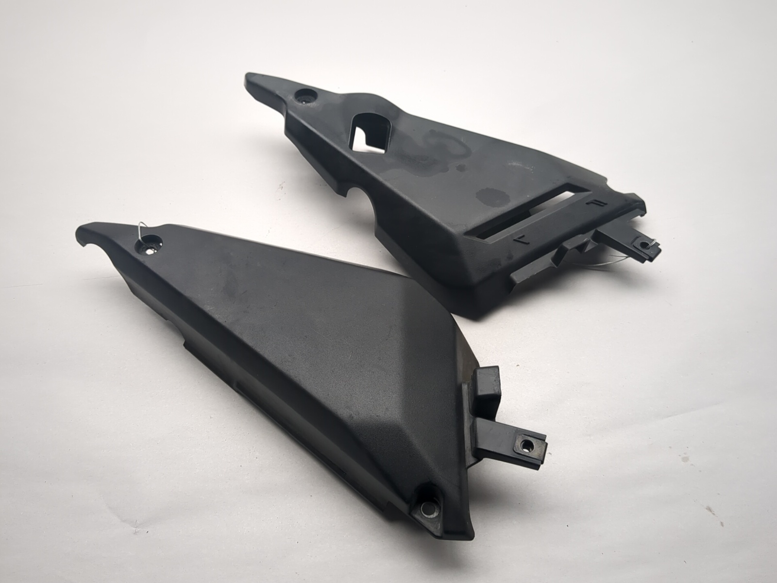 17-19 Kawasaki Z650 ER650 G Left Right Side Trim Panel 36001-0642