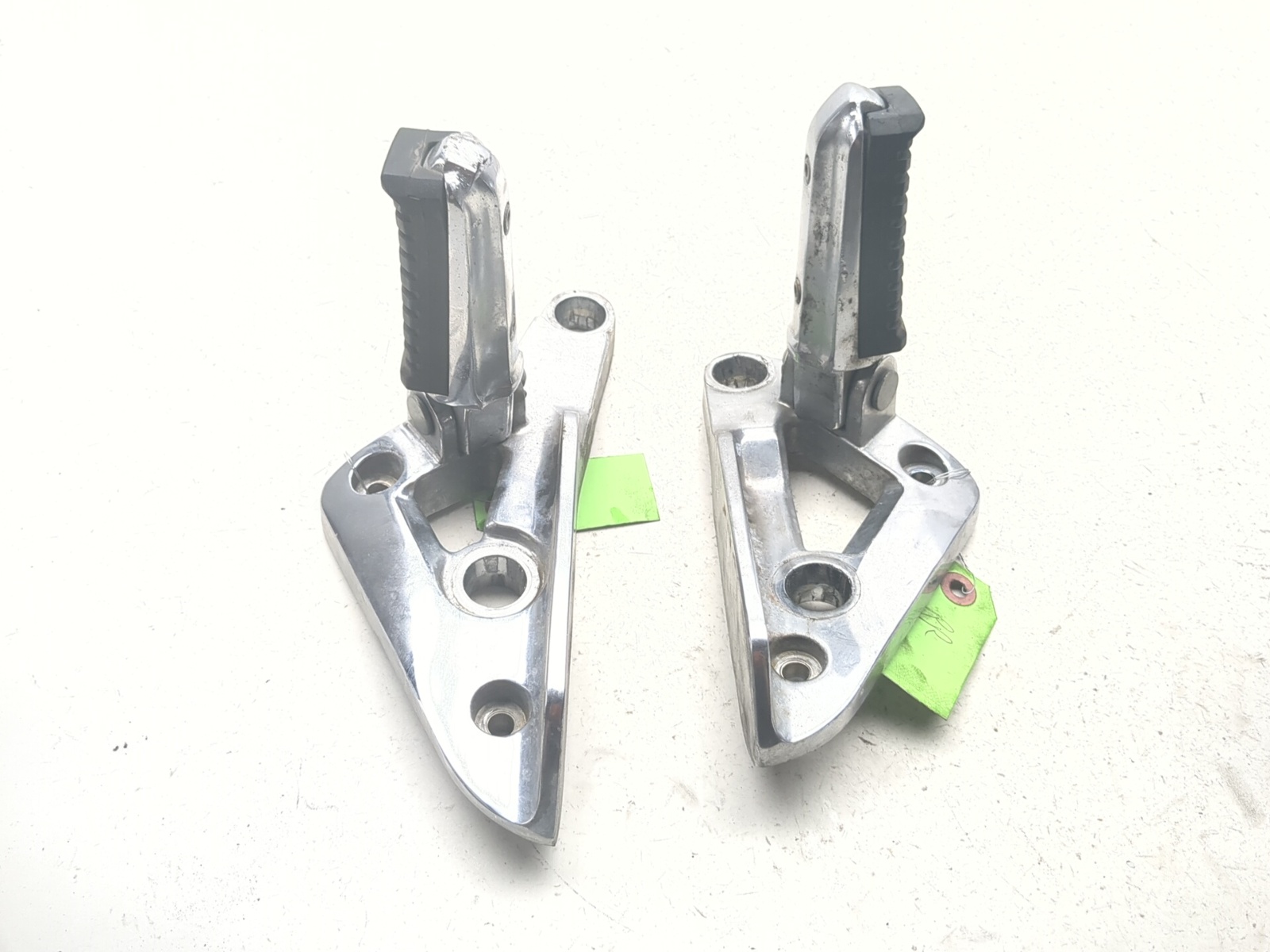 85-06 Kawasaki Vulcan 750 VN750 Front Left Right Foot Peg Bracket