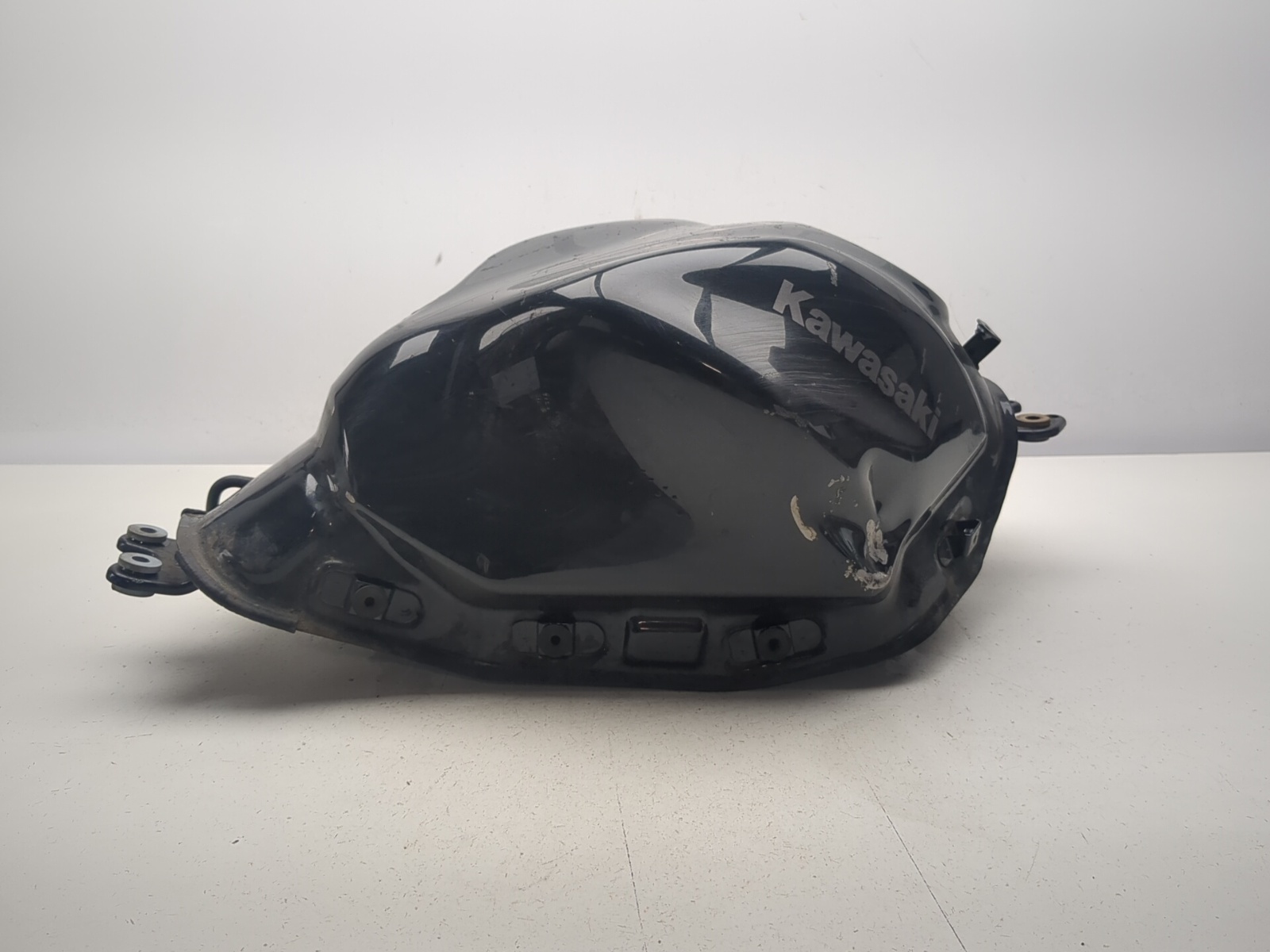 17-25 Kawasaki Z650 ER650N Gas Fuel Tank 51092-5085-660 - Sun