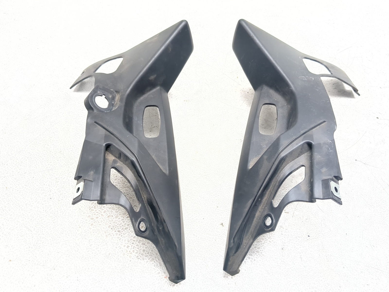 14-18 BMW R1200 R1200RT Rear Left Right Tail Section Trim Panel