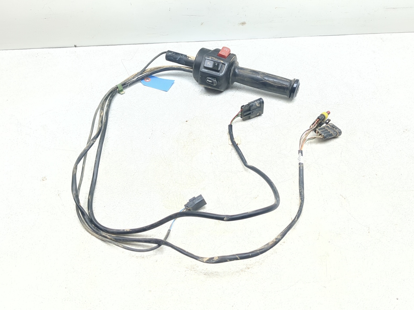 「RT-82034」 10-13 Can Am Spyder RT-S SE5 Front Right Handlebar Switch Assembly