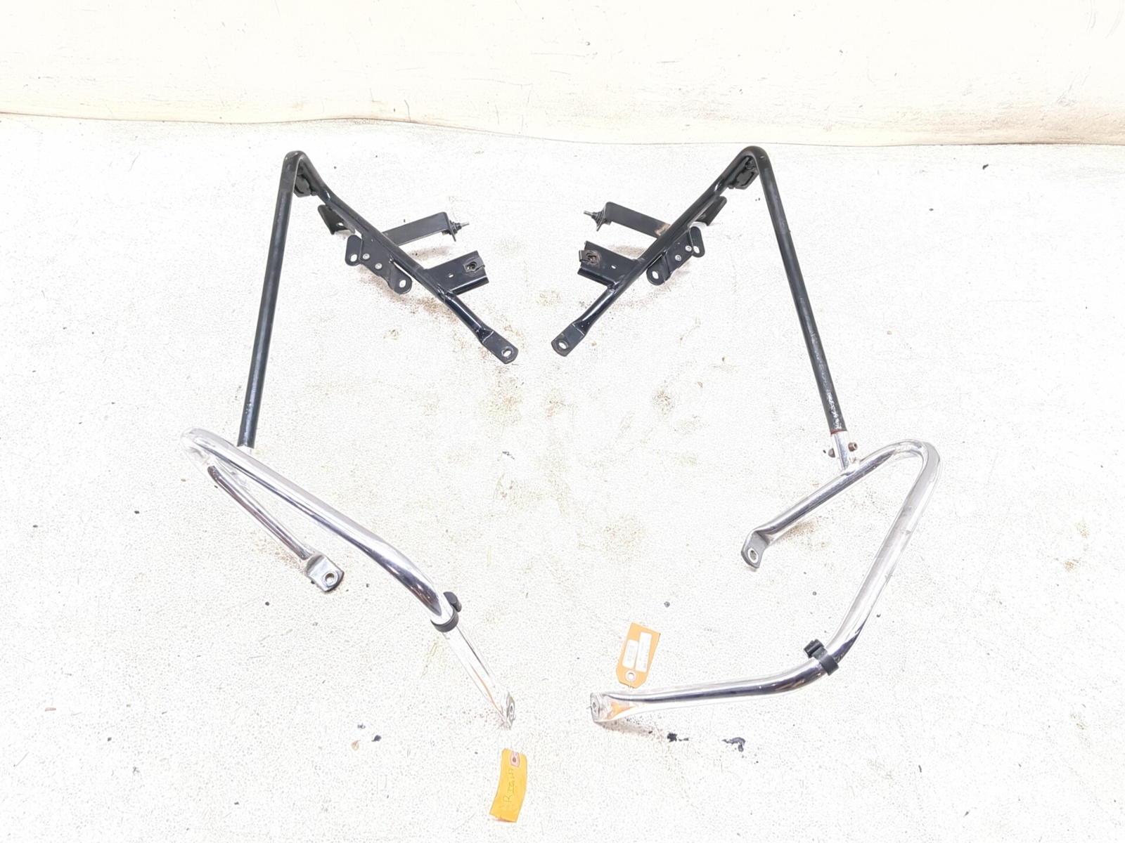 10-13 Harley FLHTK Electra Glide Ultra Rear Saddlebag Guard Rail