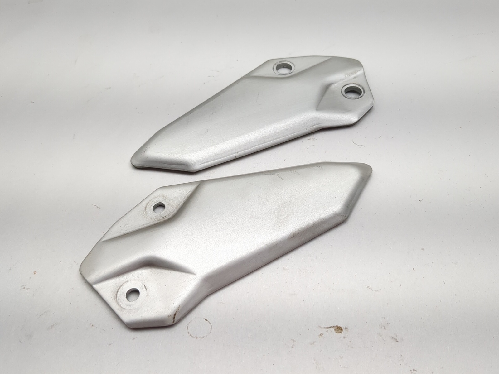 23-26 Kawasaki ZX400S ZX4R Heel Guard Foot Peg Bracket Pair 55020
