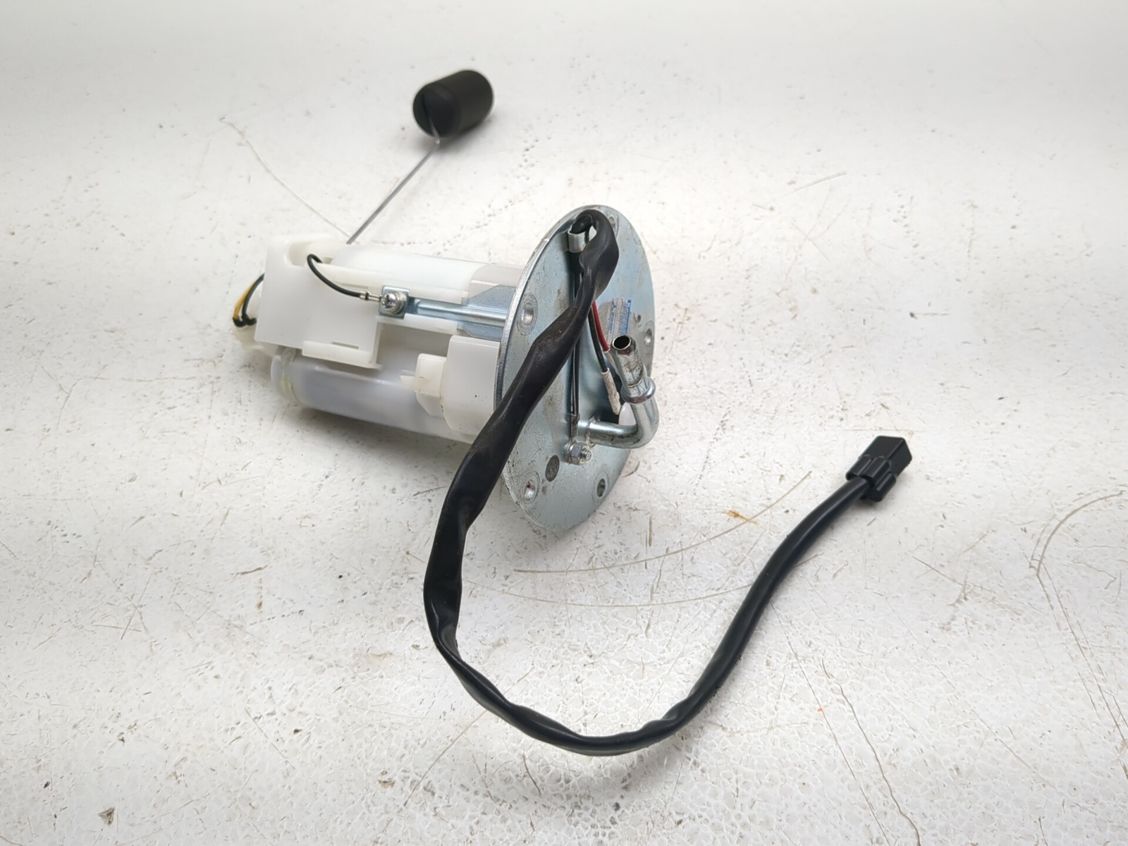 23-26 Kawasaki ZX400S ZX4R Fuel Gas Petrol Sender Pump 49040-0788