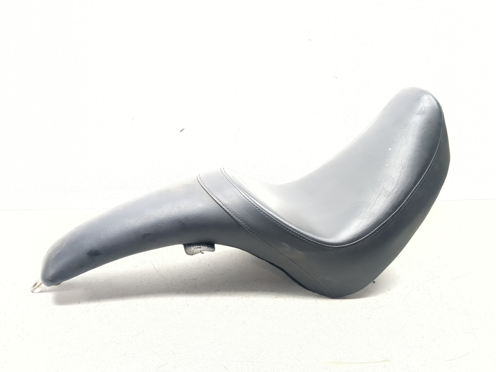 03-04 Harley HD Softail Deuce Eagle FXSTDSE Driver Passenger Seat 0802-0465
