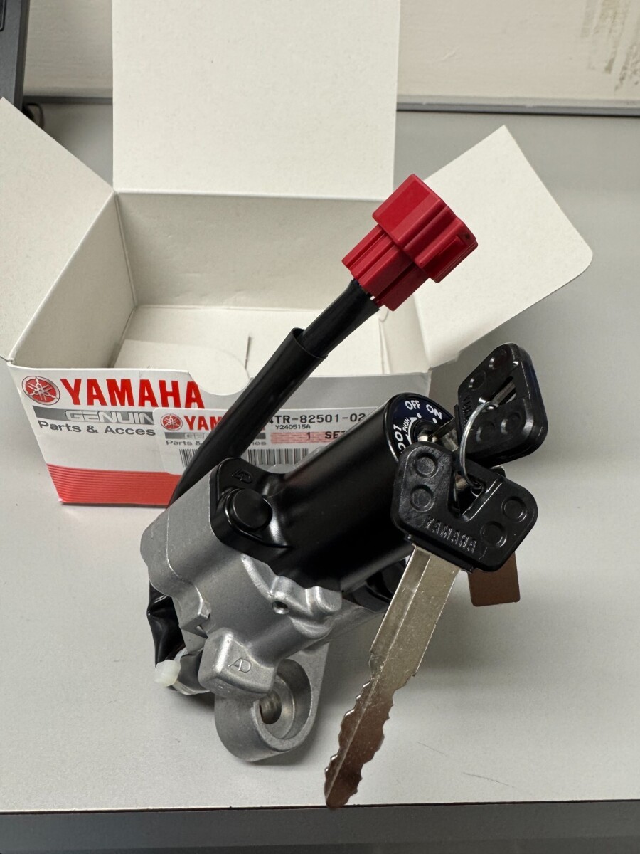 98-15 Yamaha V-Star 650 1100 Main Switch Steering Lock 4TR-82501