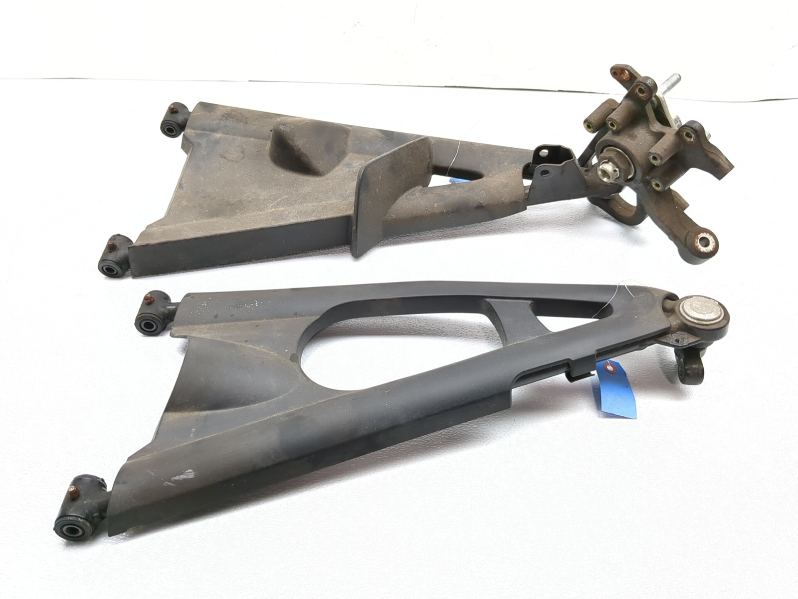 08-12 Can Am Spyder RT SE5 Front Right Upper Lower A-Arm Set - Sun