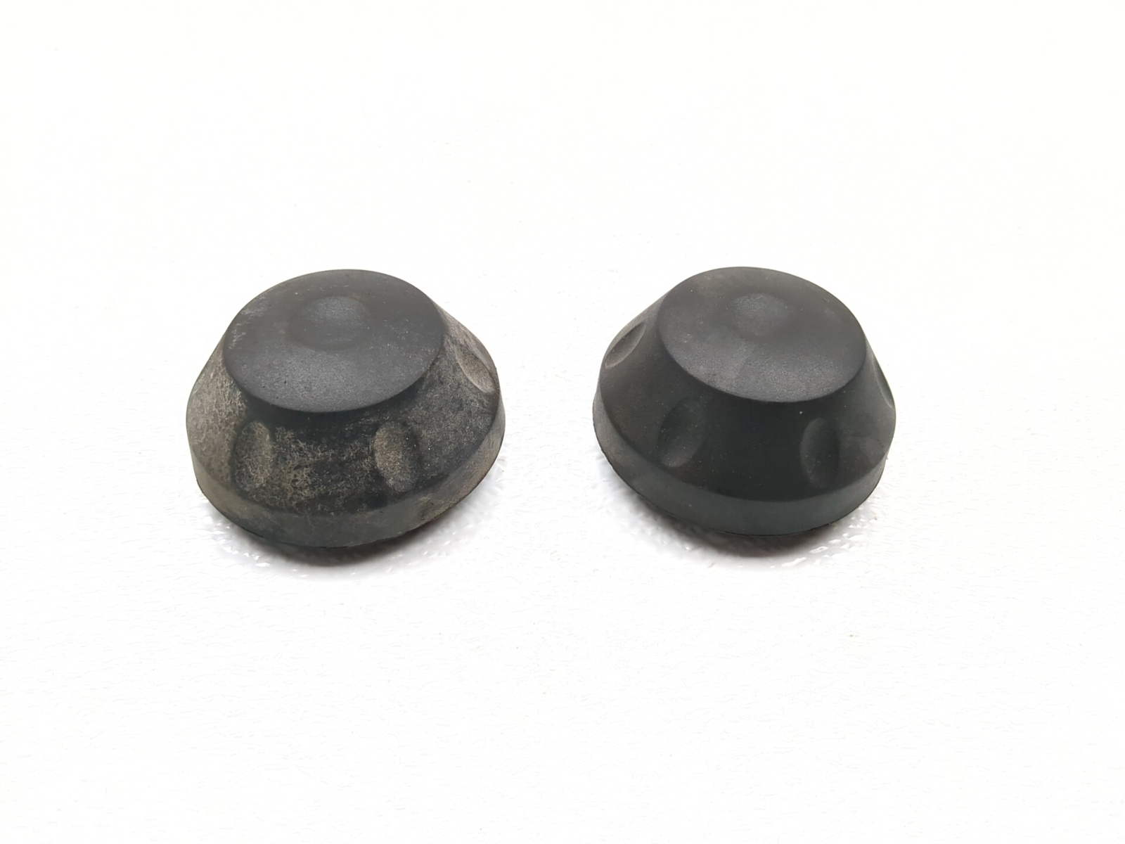 08-12 Can Am Spyder RT SE5 Rear Left Right Swingarm Pivot Cap Set 705501081