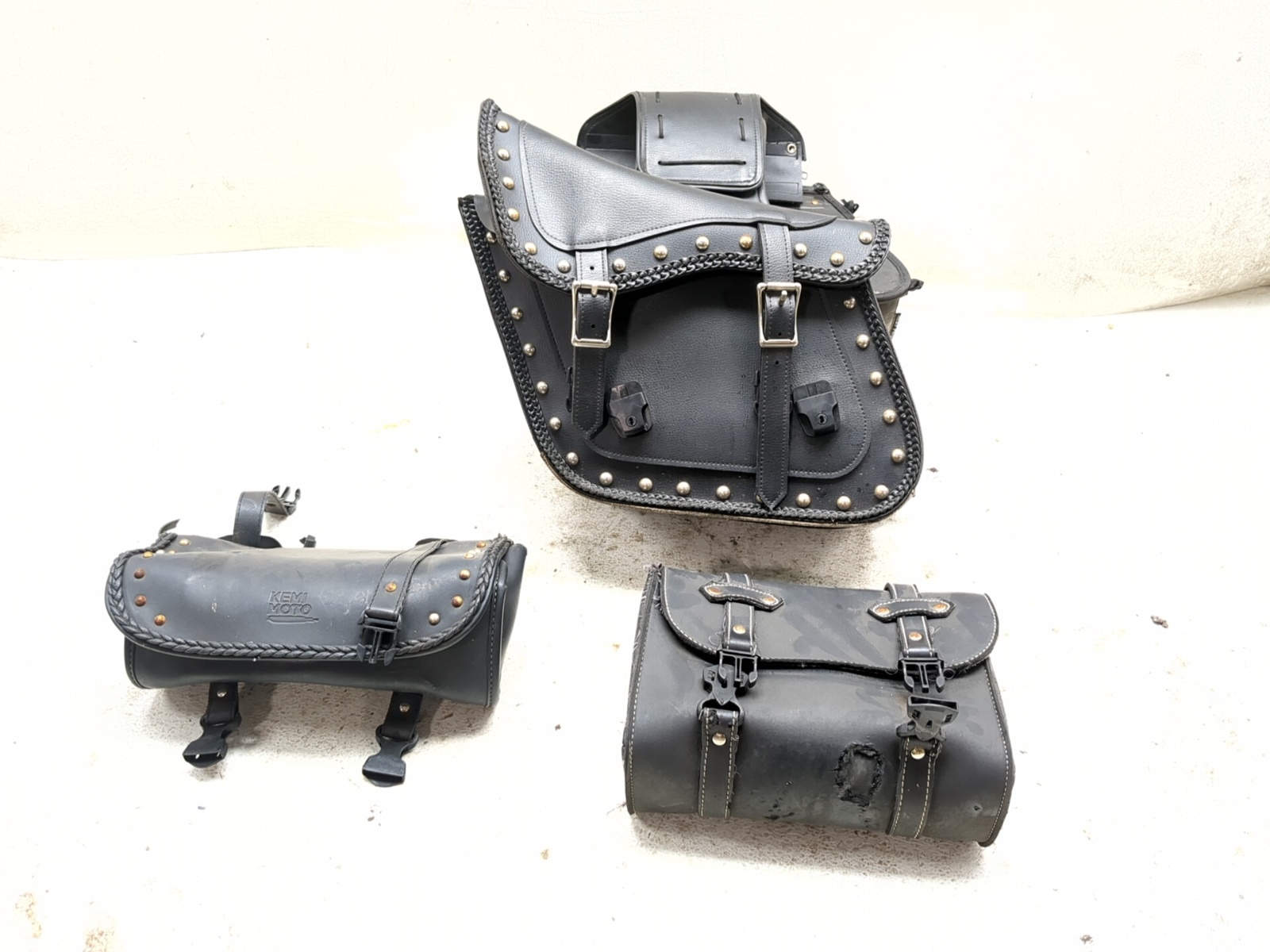 98-04 Suzuki VL1500 intruder LC Rear Saddlebag Tool Bag Kit Set