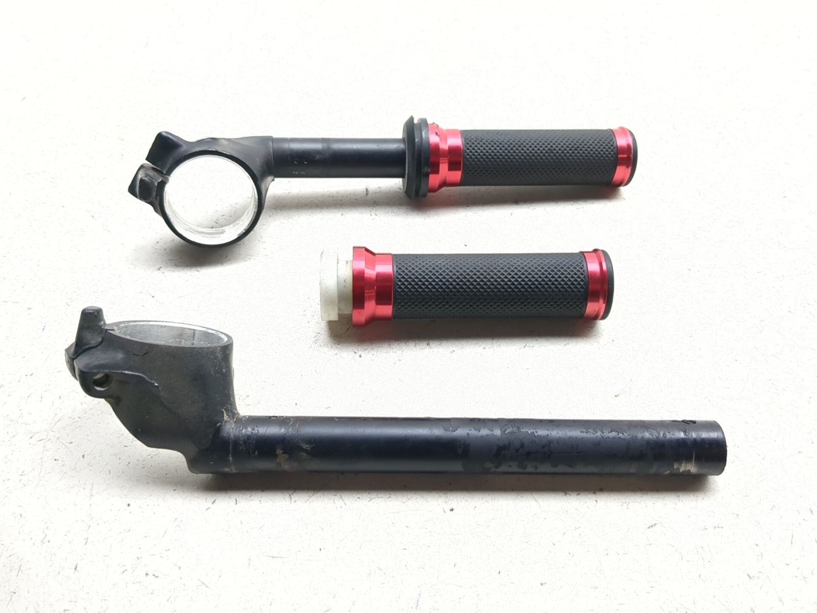 ONE ZERO NINE 01-06 Honda CBR 600 F4i Front Handlebar Clip On Grip Set STRAIGHT