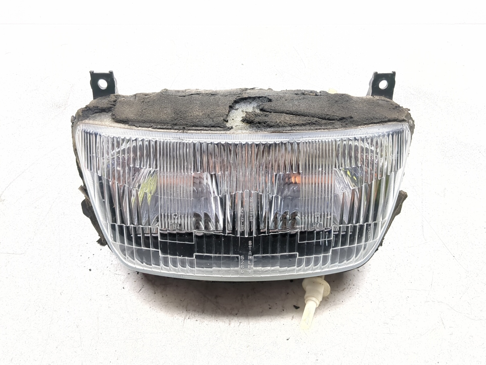 91-02 Honda ST 1100 ST1100 Front Headlight 33100-MT3-671