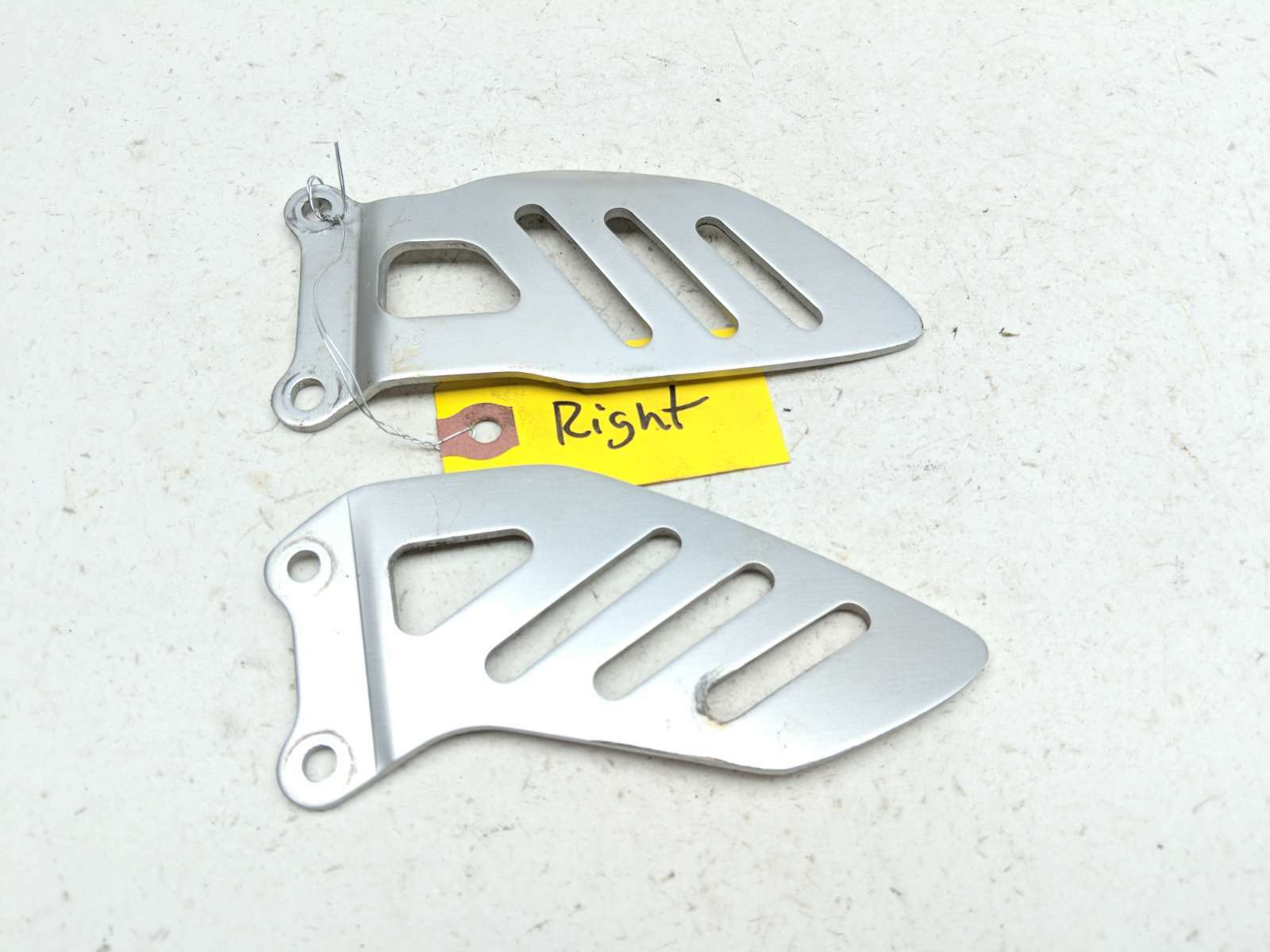 06 07 Suzuki GSXR 600 750 Right Heel Guard