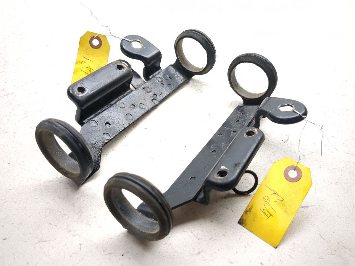 91-93 Suzuki GSX1100 G GSX 1100 Front Fork Suspension Support Brackets Set\