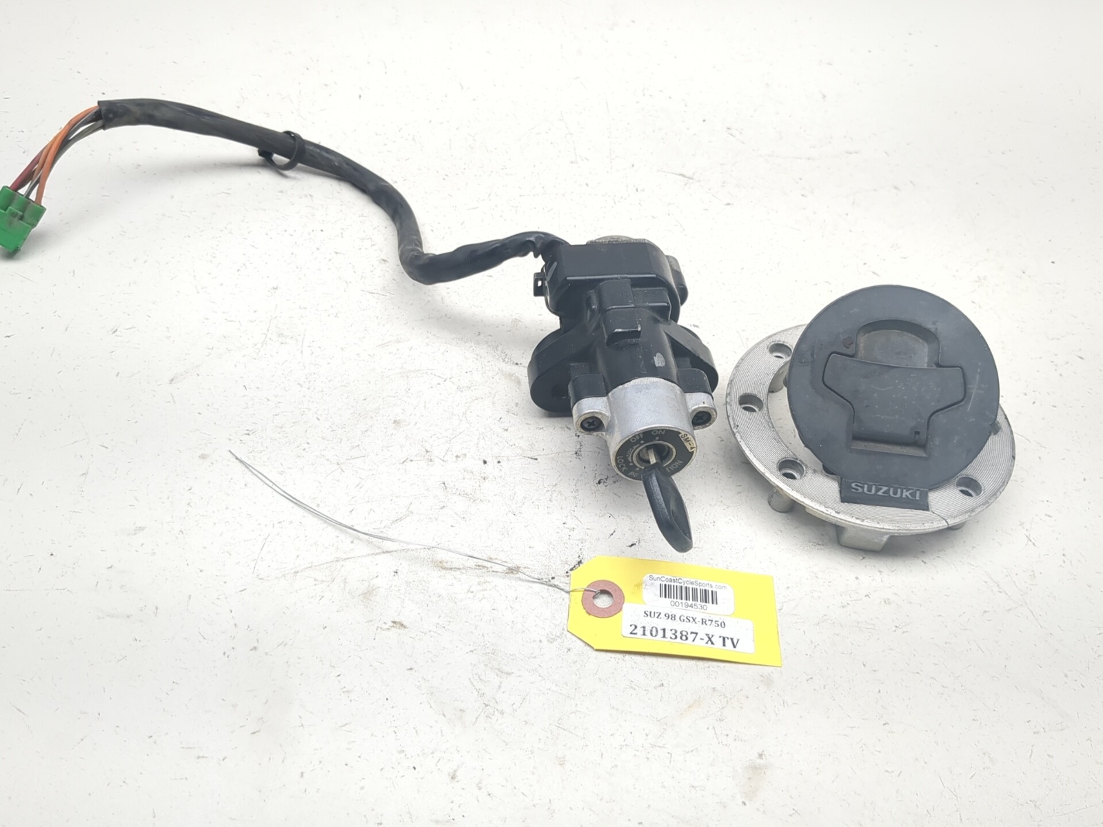 97-00 Suzuki GSXR 600 750 Ignition Switch Cap And Key Lock Set